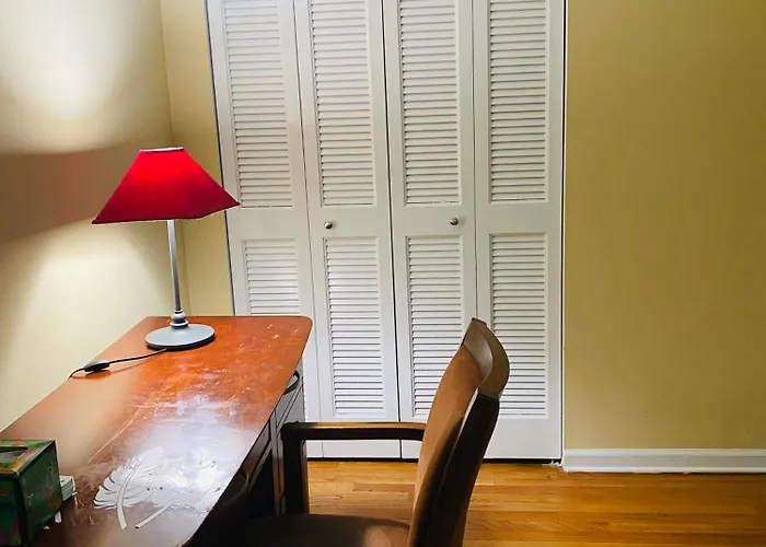 B2 A Private In Downtown With Desk And Wi-fi Near Everything
